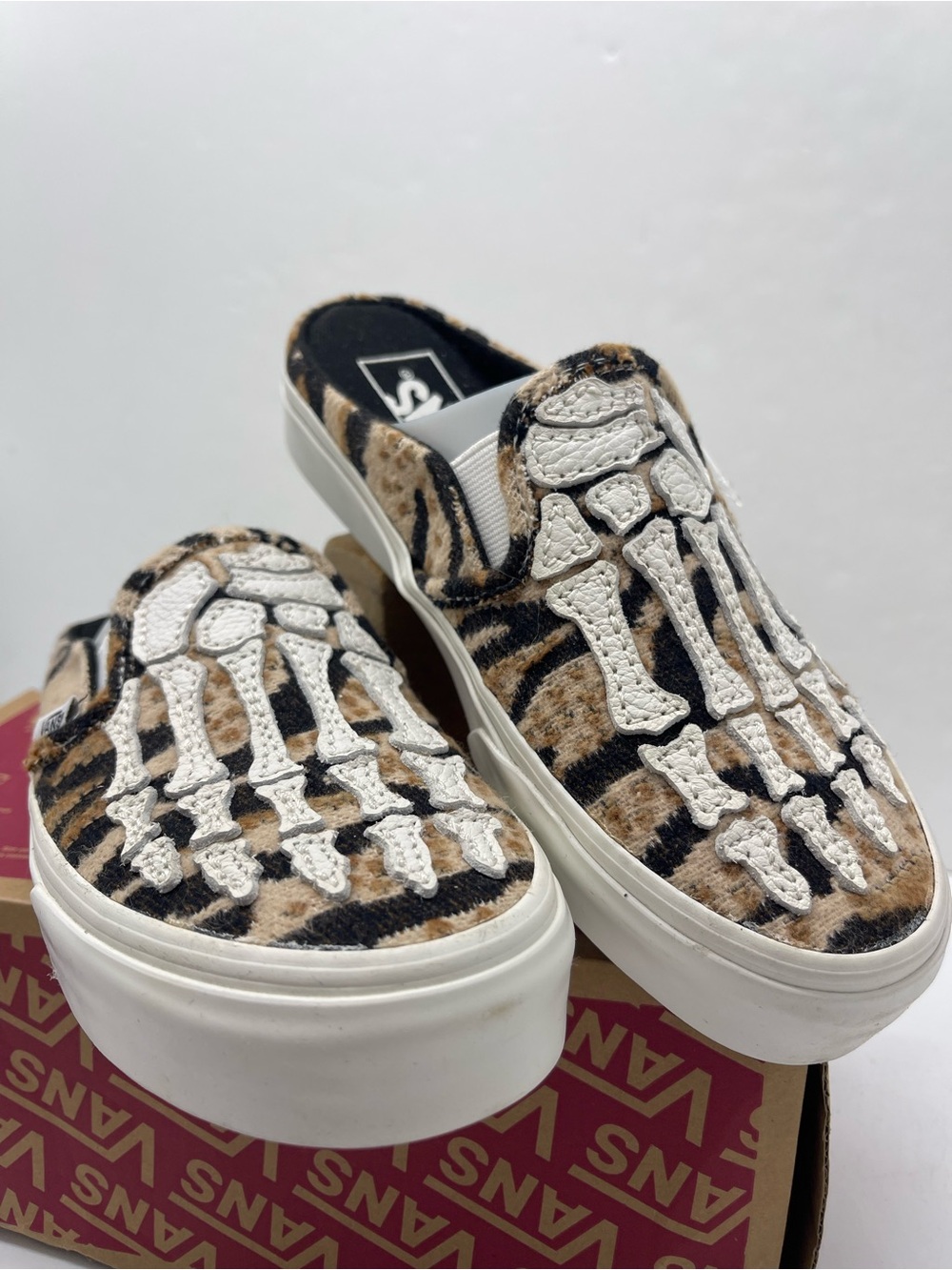 Vans Classic Slipo Mules 
Hazy Bones Blanc De Blanc
VN0A4P3UJVY Mulle Sneakers - Picture 4 of 15